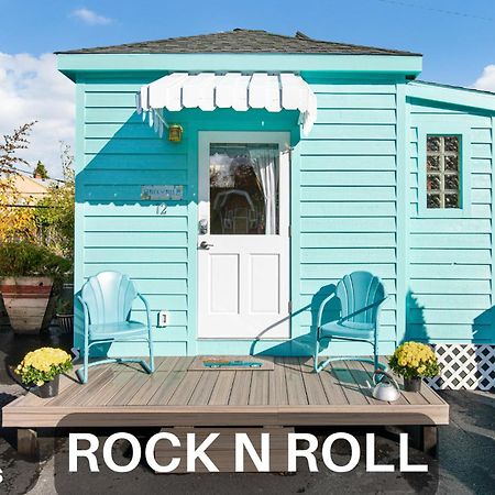Tiny Digs - Hotel Of Tiny Houses Портленд Экстерьер фото