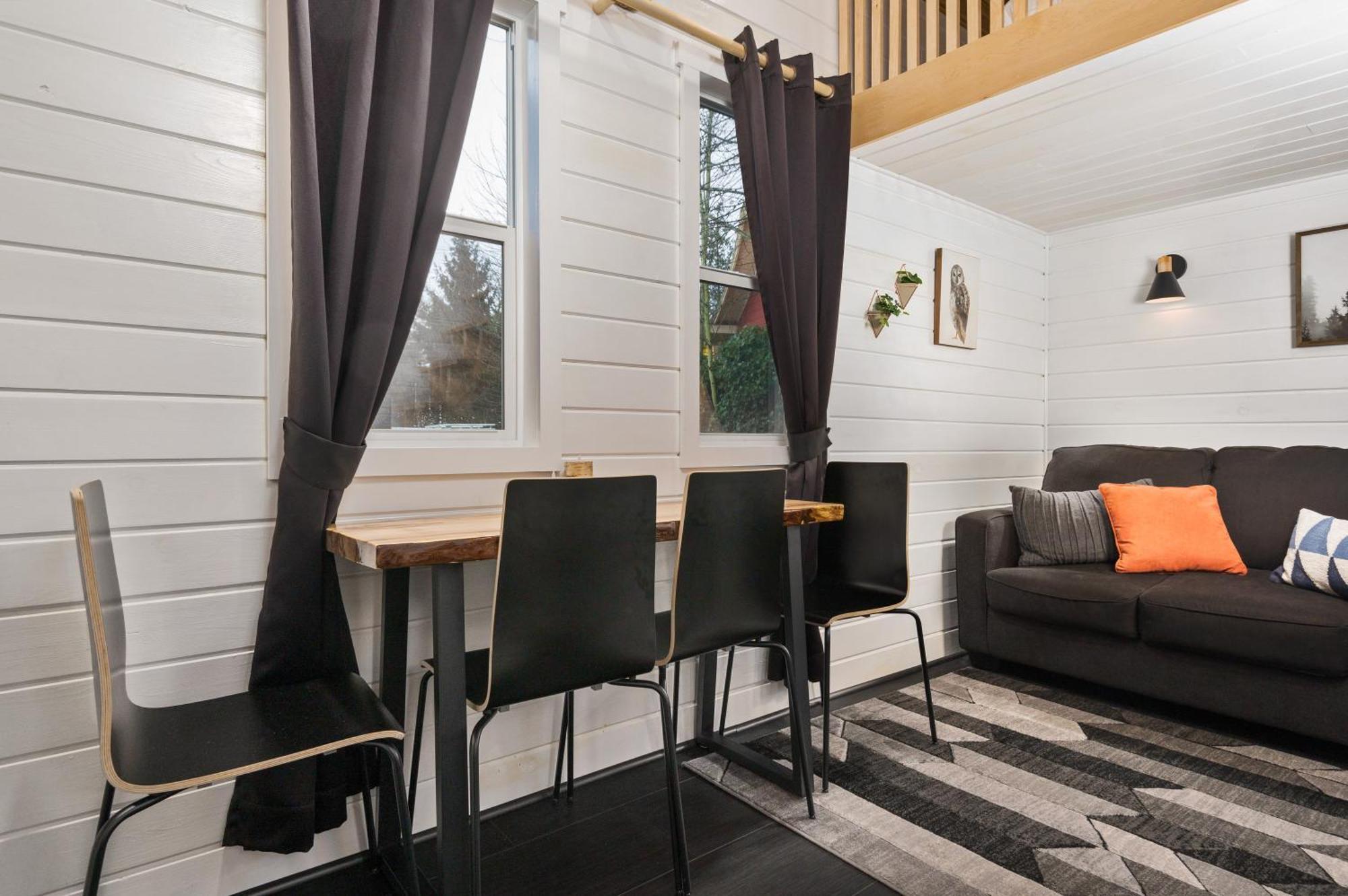 Tiny Digs - Hotel Of Tiny Houses Портленд Номер фото